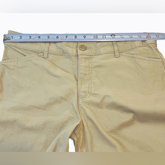 St. John's Bay Capri Pants, Pockets, Women's, Khaki Color, Size 10P - Picture 12 of 12